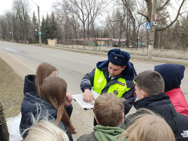 Госавтоинспекция призывает участников движения быть особо внимательными на дорогах во время весенних каникул.